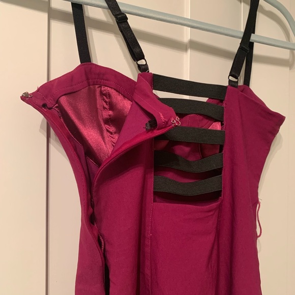 GUESS maroon mini dress - Picture 4 of 8